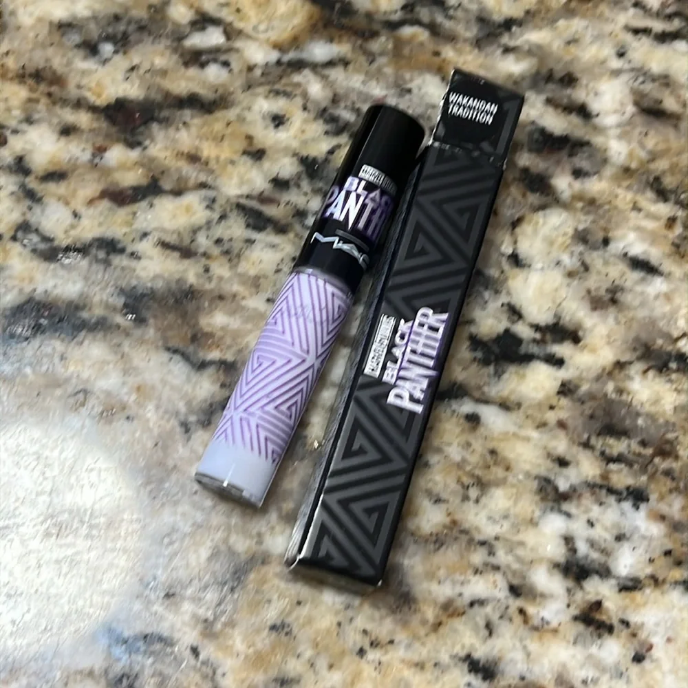 🌙♣️Mac Wakanda Tradition Liquidlast Liner